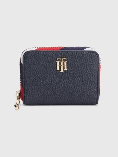 TH CREDIT CARD HOLDER