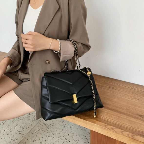 Luxury Designer Chains Crossbody Bags For Women  Fashion Diamond Lattice Shoulder Bags 2021 New Soft Women Messenger Bags Totes